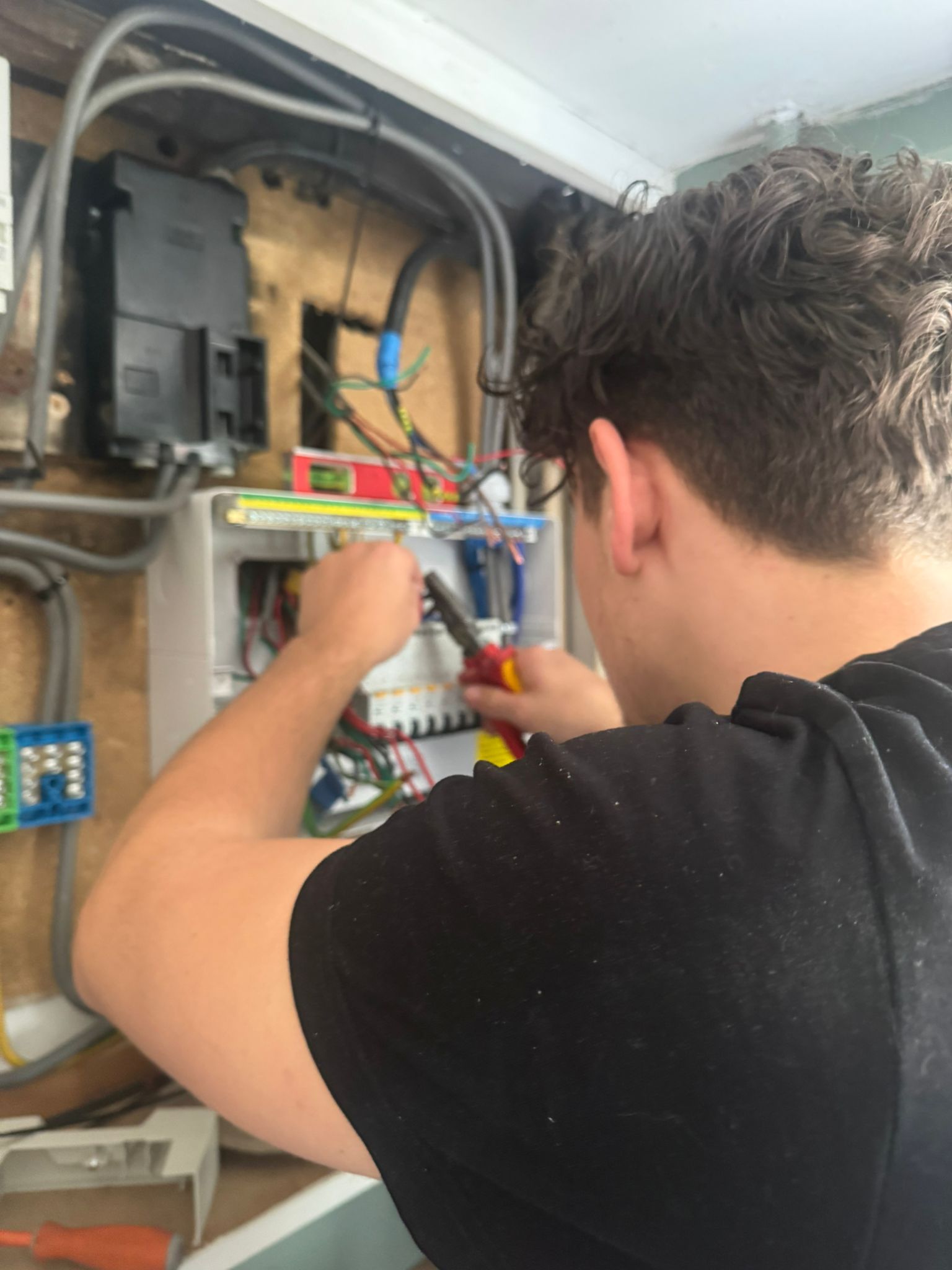 Lumenex electrician at work